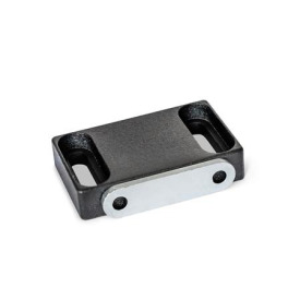 GN 4470 Magnetverschlüsse, mit gummierter Haftfläche Form: C2 - Haftfläche seitlich, mit Langloch<br />Kennzeichen: F - mit Anschlagblech, mit Senkbohrung<br />Oberfläche: SW - schwarz, RAL 9005, strukturmatt