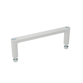 GN 423 Gerätegriffe, für 19“-Gehäusetechnik Form: B - Montage von der Bedienseite<br />Oberfläche: ELG - eloxiert, naturfarben / Grifffüße hellgrau, matt
